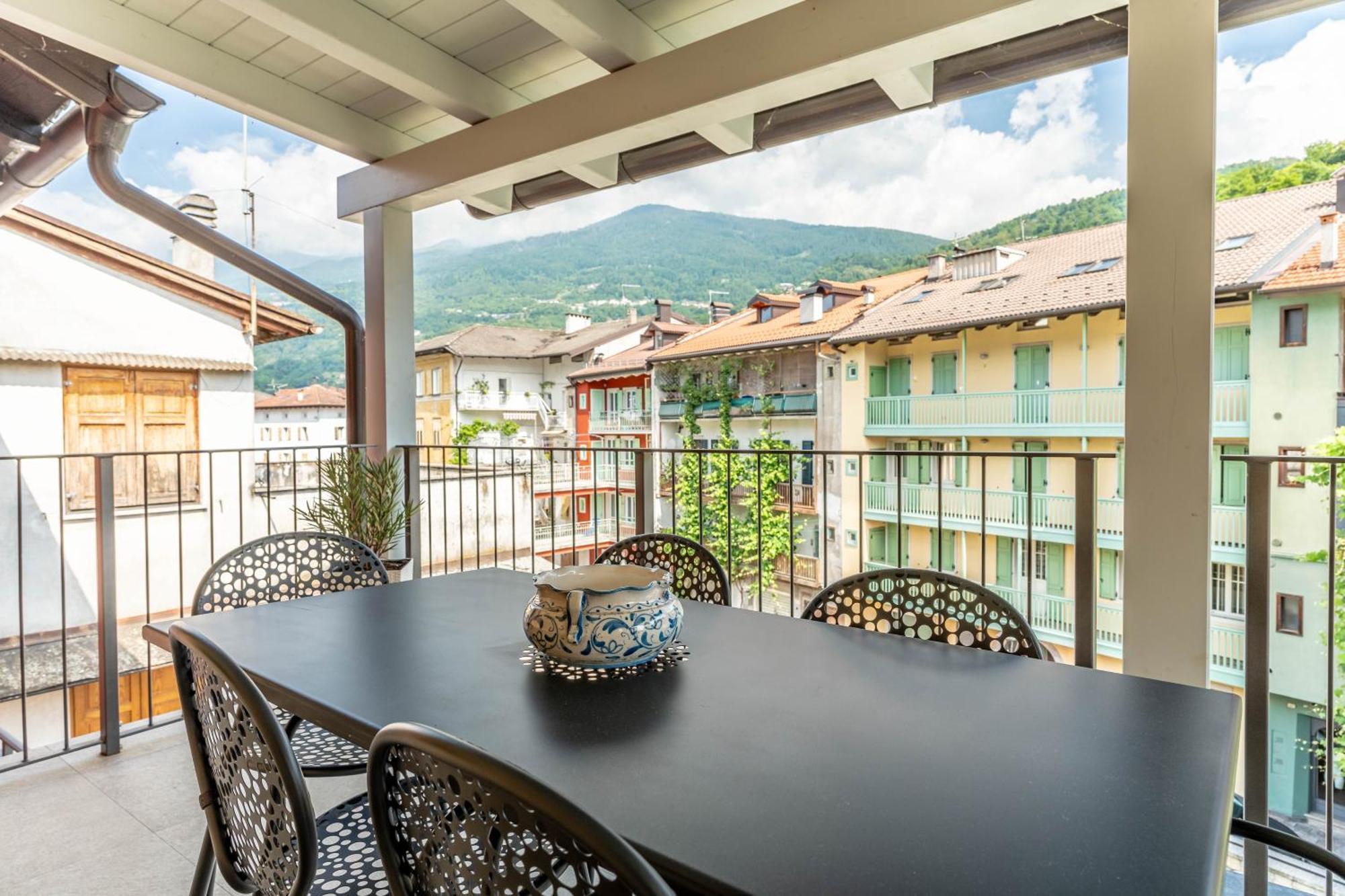 Luxury 2Br W/ River Castle View In Borgo Valsugana Lägenhet Exteriör bild